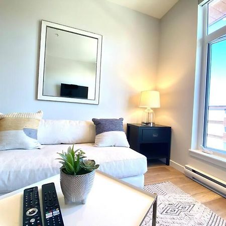 Lovely Brand New Condo Sidney Exterior foto